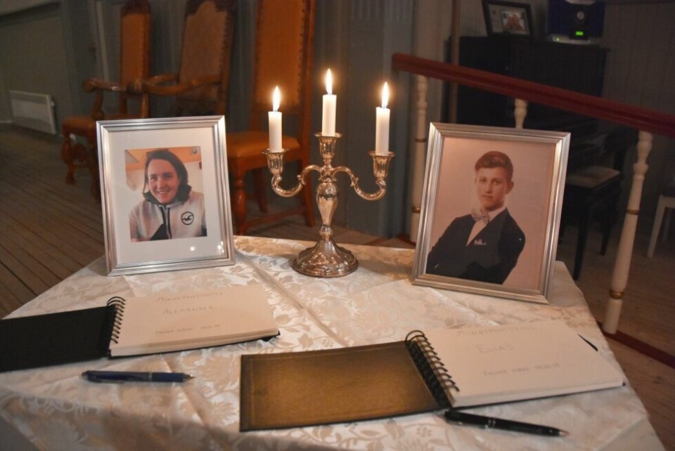 BEGRAVELSE. Alexander Sollihaug og Elias Dypaune begraves denne uka, etter at de omkom i en bilulykke torsdag i forrige uke. BEGRAVELSE. Alexander Sollihaug og Elias Dypaune begraves denne uka, etter at de omkom i en bilulykke torsdag i forrige uke. Foto: Tarjei Abelsen