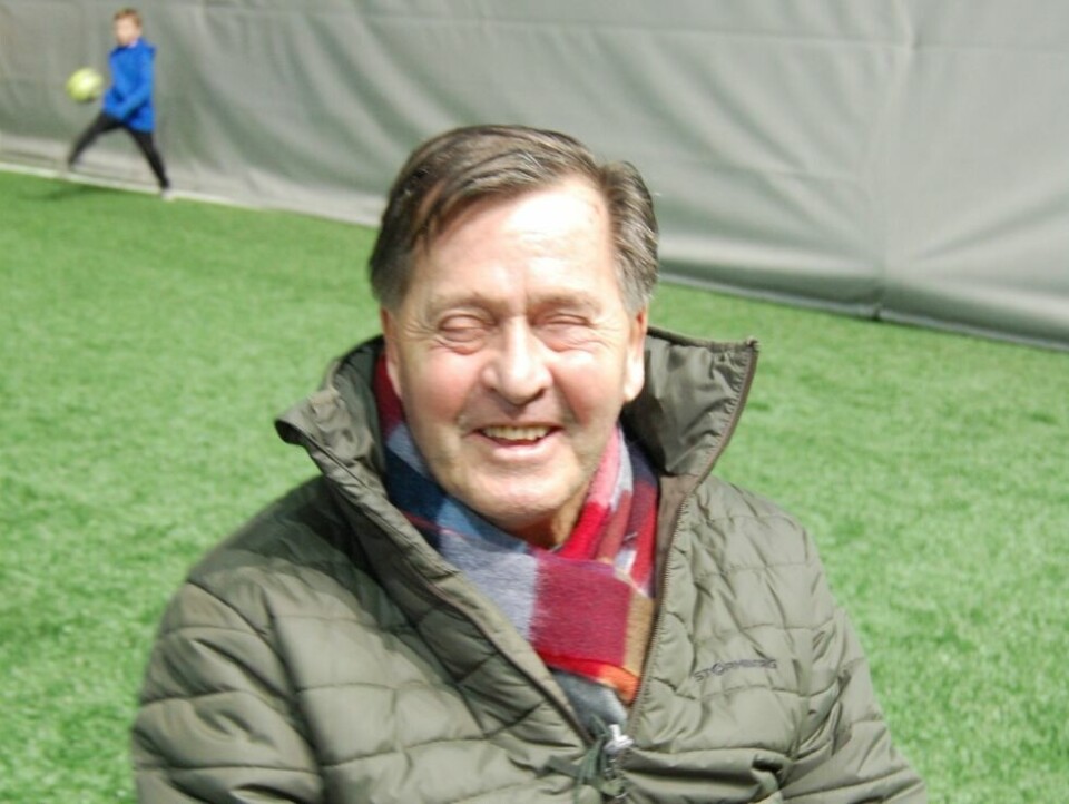 FIN OPPLEVELSE: Tommy Olsen er blind, men har likevel stor glede av å være på fotballturnering. FIN OPPLEVELSE: Tommy Olsen er blind, men har likevel stor glede av å være på fotballturnering. Foto: Stig Bjørnar Karlsen