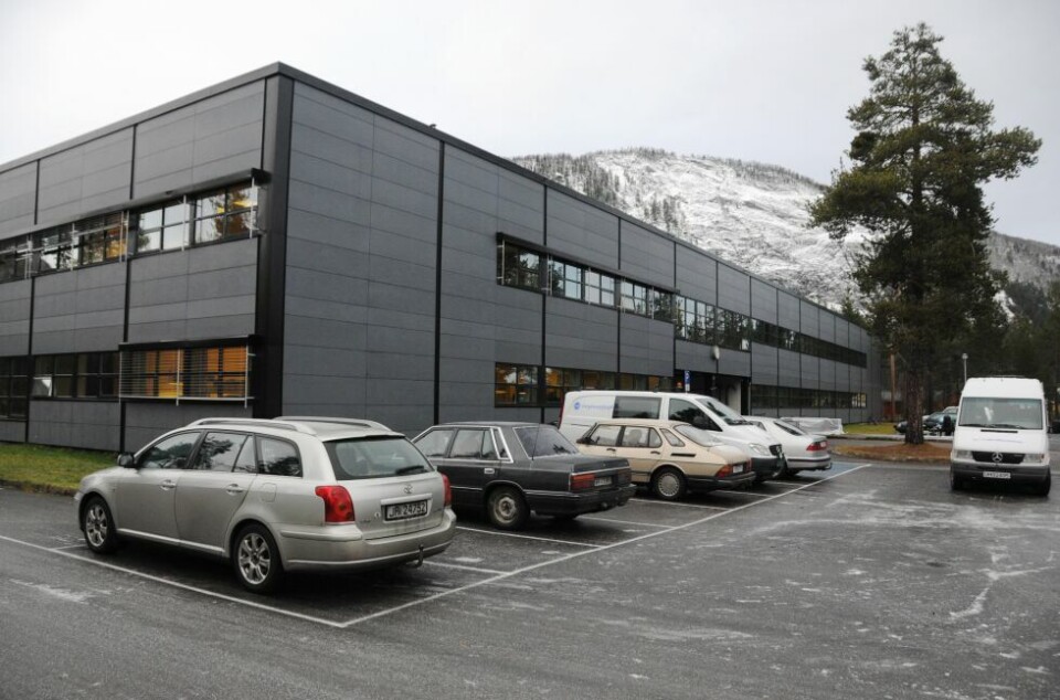 ASBEST. Det er funnet asbestholdig støv i et av verkstedene på Saltdal videregående skole.