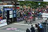 MILLIMETERDUELL. Alexander Kristoff spurtet best av alle ned Kirkegata på Rognan. Tusenvis av folk langs løypa heiet feltet fram gjennom de drøyt 180 kilometerne fra starten på Fauske fire timer tidligere. Foto: Helge Simonsen