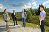 PÅ NYTT AKTUELT. Fengselstomta som ligger rett over videregående skole på Søbbesva, er et at alternativene som Fauske kommune har for framtidige arbeidsplasser. Her er fra venstre Lasse Bang, Odd Emil Ingebrigtsen, Jørn Stene og Kristian Amundsen på denne tomta. Foto: Arild Bjørnbakk