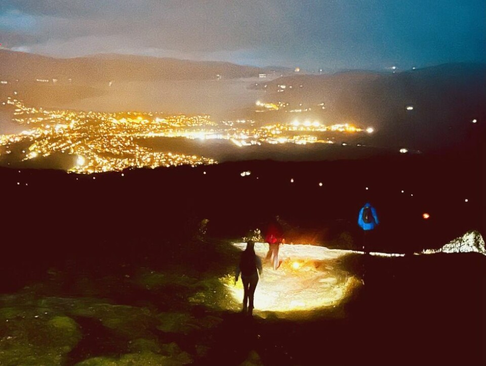 VÆRHARDT. Det kan blåse godt på toppen av Finneidfjellet, og på grunn av værmeldingen er årets utgave dessverre avlyst. VÆRHARDT. Det kan blåse godt på toppen av Finneidfjellet, og på grunn av værmeldingen er årets utgave dessverre avlyst. Foto: Finneid IL