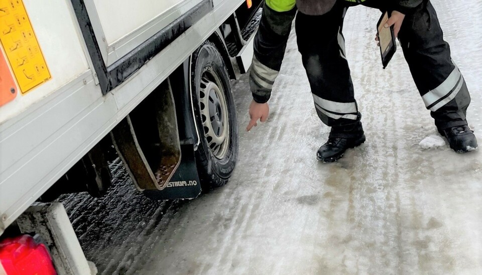KONTROLL. Statens vegvesen har hyppige kontroller for tiden, og fredag 13. var de på Fauske trafikkstasjon. Bildet er fra en tidligere kontroll samme sted.
