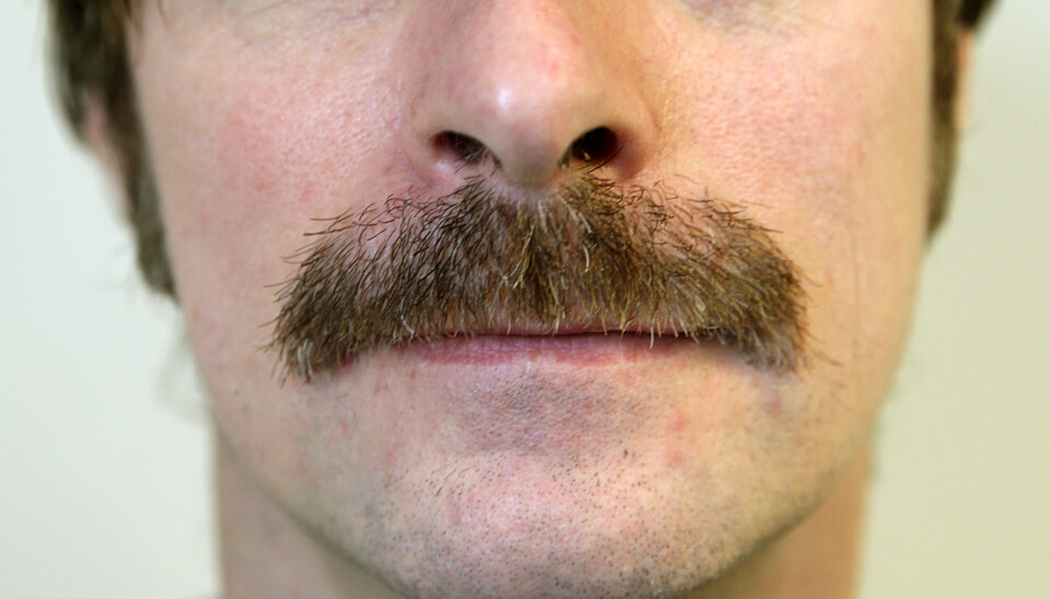 Movember. Er en årlig månedlig begivenhet der menn lar barten vokse fritt i løpet av måneden november for å skape oppmerksomhet og samle inn penger til veldedige formål ndg kreft. Skal sette fokus på prostatakreft og testikkelkreft hos menn.