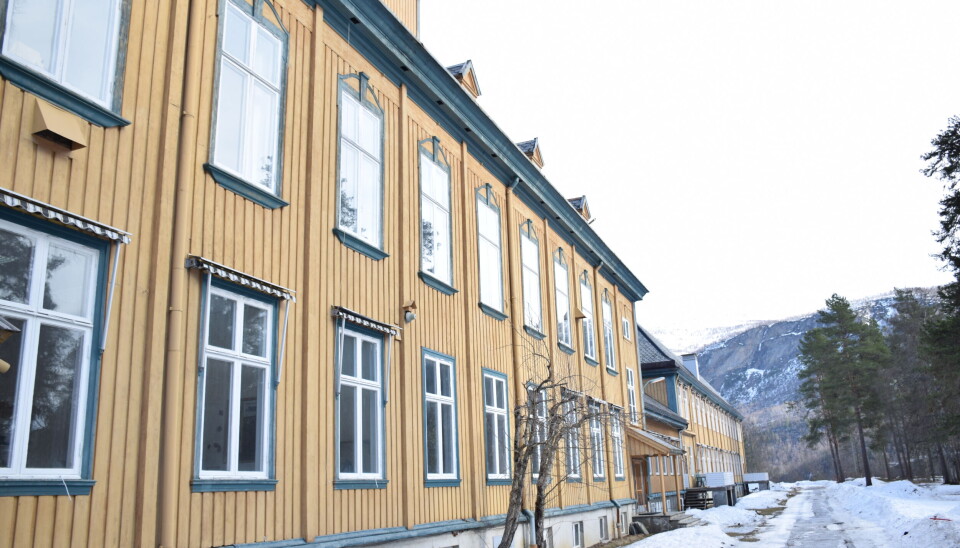STØRST I SKANDINAVIA. Da det ble bygget var hovedhuset på Vensmoen Skandinavias største trebygning.