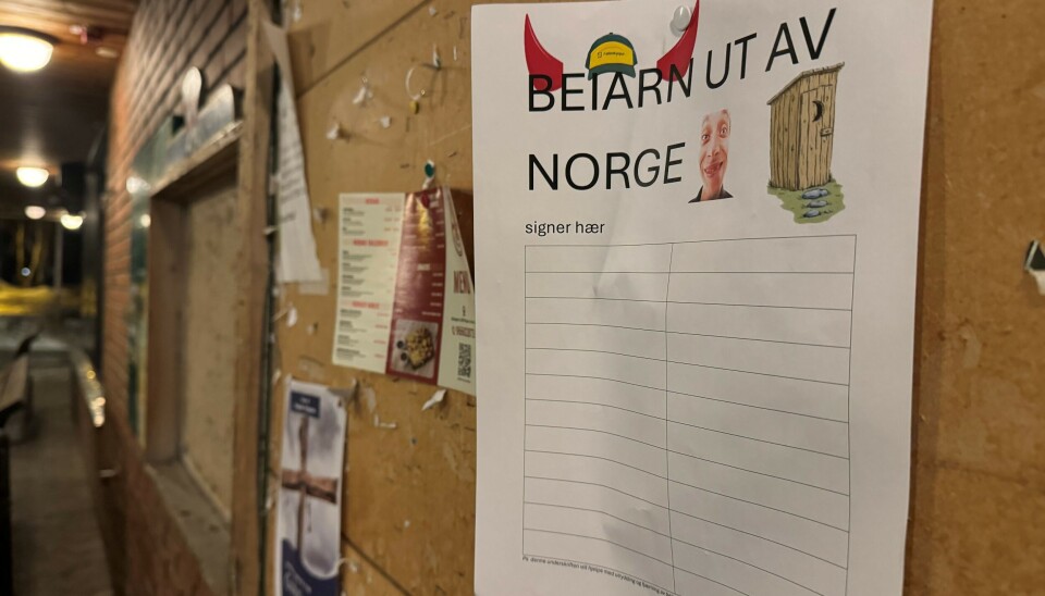 BEIARN UT? På flere steder på Rognan har noen hengt opp en underskriftskampanje for å kvitte seg med Beiarn kommune.