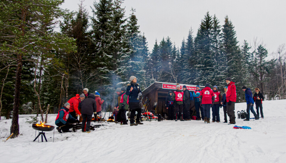 BÅLKOS. Mange møtte opp ved skileikanlegget i Klungsetmarka og der var det både pølser og kaker, kaffe og kakao - i tillegg til en rekke aktiviteter