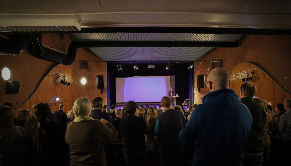 Kay Roger Pettersen fikk stående applaus fra alle oppmøtte da han var ferdig med foredraget sitt.