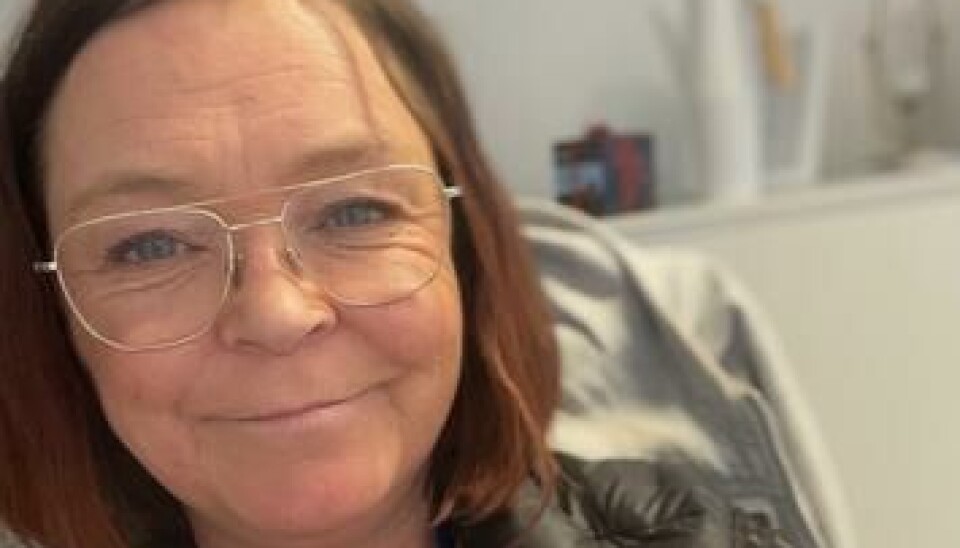 Spaltist Linda Bingo Sandåker er oppvokst i en bedrift som Nikitagründerens eldste datter. Hennes mor var bare 15 år da Linda kom til, og omtaler henne som «bingo på første forsøk», et navn hun likegodt har tatt som mellomnavn. Linda bodde i hjembygda Misvær gjennom sine to barns oppvekst, og var en sterk drivkraft til utvikling i kommunedelen.