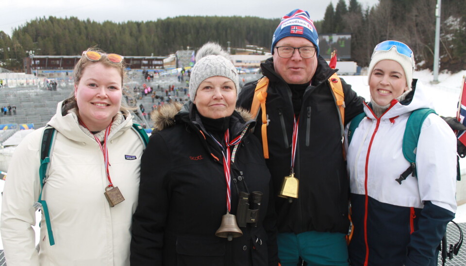 STORT. Arnstein Hansen har de siste dagene hatt store opplevelser på ski-VM sammen med kona Elin, datter Anneli og svigerdatter Tonje.