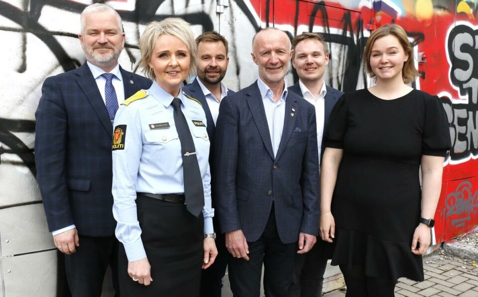 Sammen for livet. Fra venstre statsforvalter Tom Cato Karlsen, politimester i Nordland Heidi Kløkstad, daglig leder i Salten regionråd Allan Ellingsen, fylkesrådsleder Sven Eggesvik, fylkesråd for utdanning Joakim Sennesvik og Aina Nilsen, som er fylkesråd for finans og organisasjon.