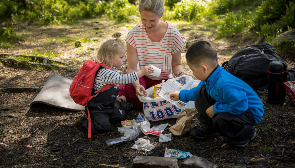 En tur med mening kan enkelt gjøres til en skattejakt for barna.