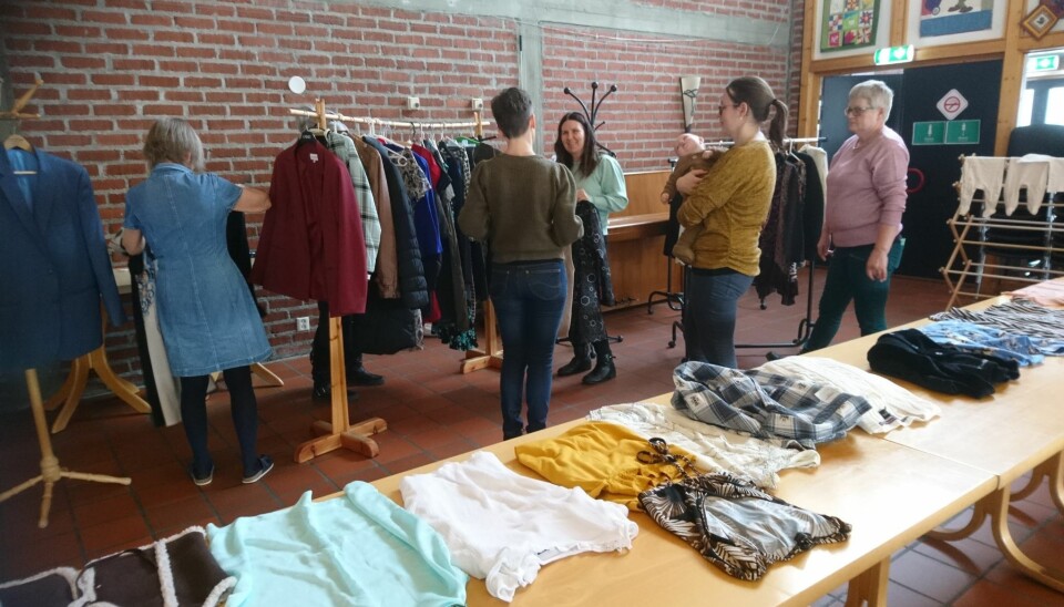 GJENBRUK. Nordre Sørfold husflidslag har flere ganger arrangert klesbyttedag på Kobbelv vertshus som nå er nedlagt. I år blir det arrangement på Engan grendehus.