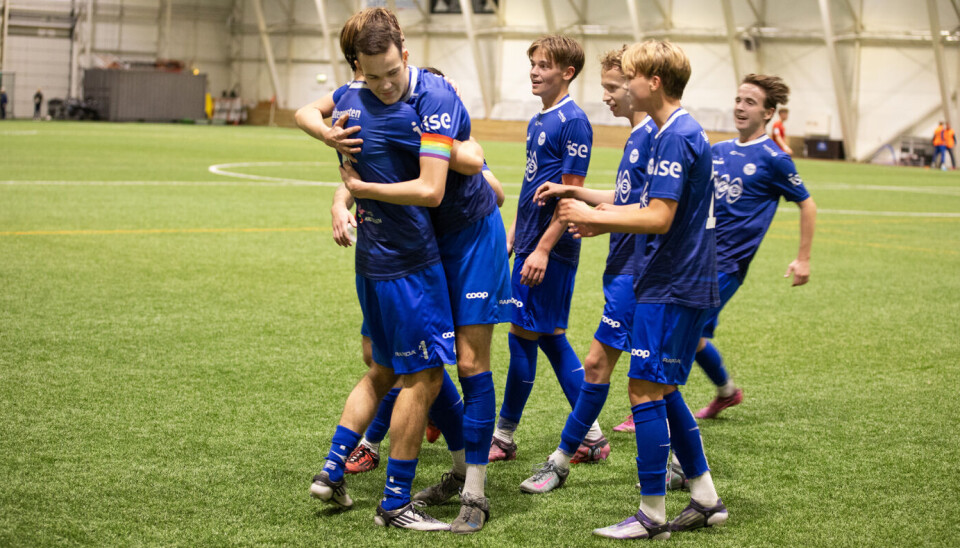 ENDELIG! De to siste lørdagene har vært preget av Sprint-jubel. Seier med to mål hjemme og ettmålstap borte var nok til å sikre et svært etterlengtet opprykk.