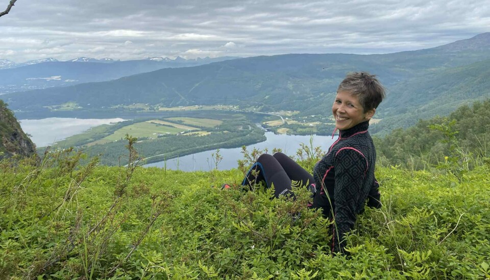 UT PÅ TUR. Lena Eide er ei turglad dame, og bruker mye av fritida på tur i lag med kjæresten Arild. Nå i helga er det derimot korkonsert med Foldklang som står på programmet, der hun har vært med siden 2015.